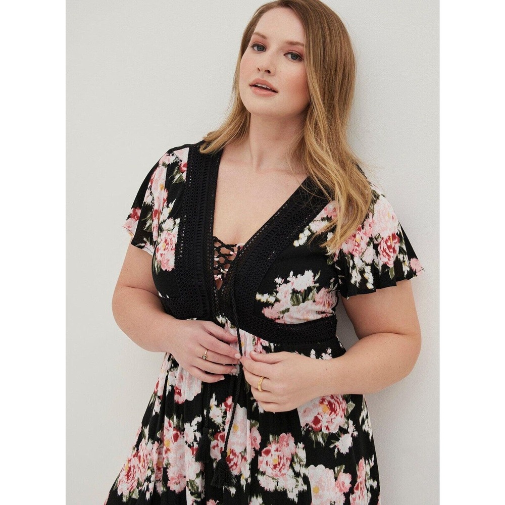 NWT Torrid Mini Gauze Lace Up Skater Dress Black Floral Print Plus Size 5 5X - Picture 1 of 15